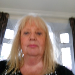 Blondie is looking for singles for a date