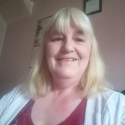 Anne is looking for singles for a date