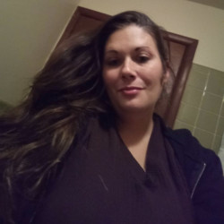 Alisanita is looking for singles for a date